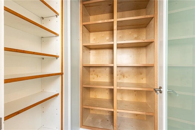 Building Photo - 1022 Reeder Cir NE