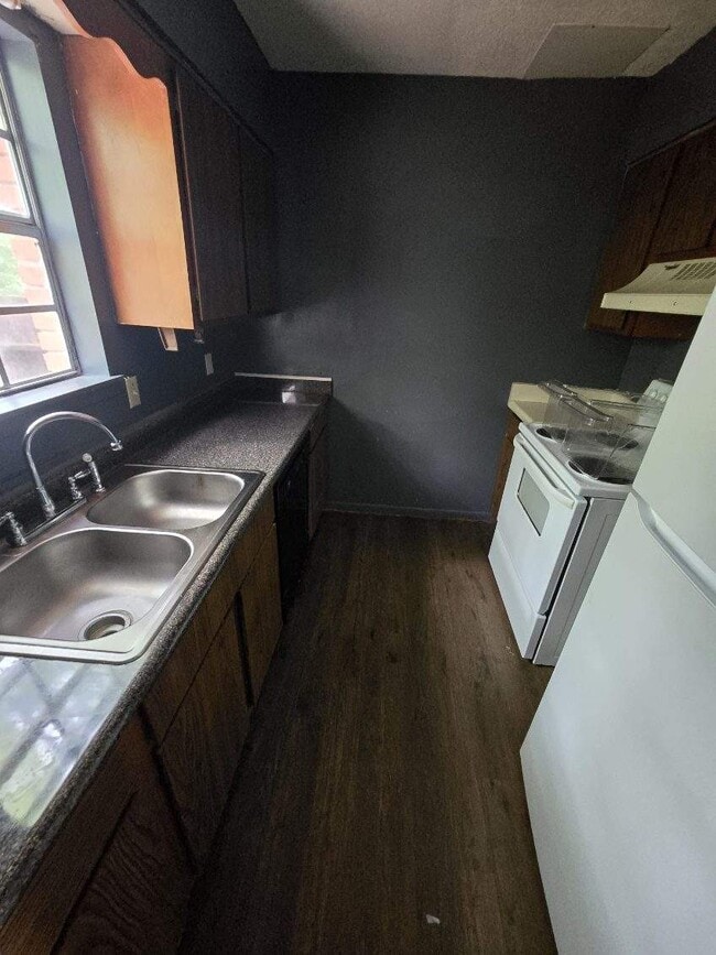 Building Photo - 1222 Beverly Hills Rd