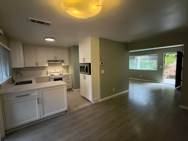 Building Photo - 3265 Marlene Dr