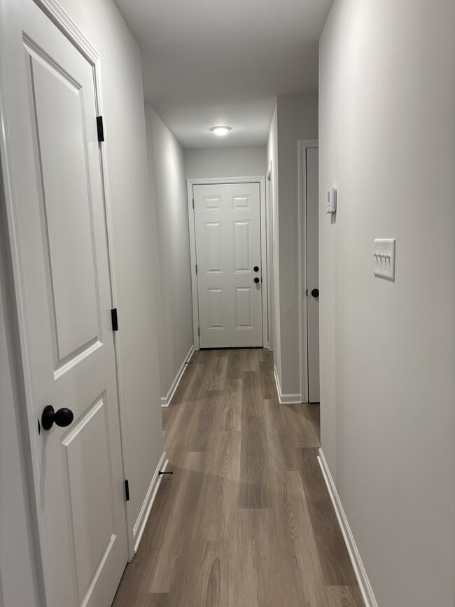 Building Photo - 3281 Madewell St