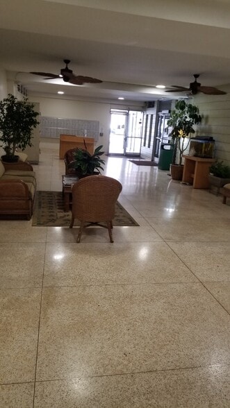 Building Photo - 1610 Kanunu St