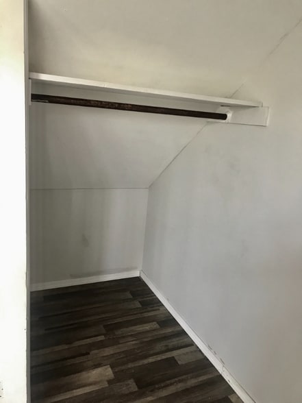 Building Photo - 1215 Queen Anne Ave N