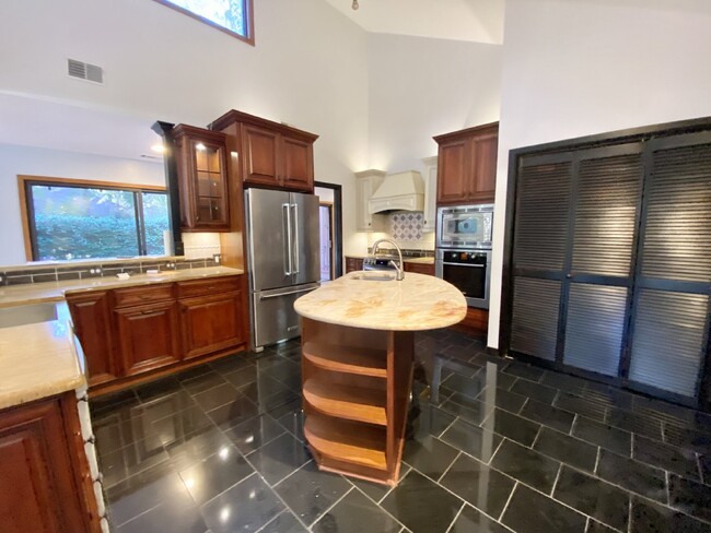 Building Photo - Rare opportunity to rent in Hilton Head Pl...