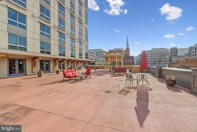 Building Photo - 777 7th St NW