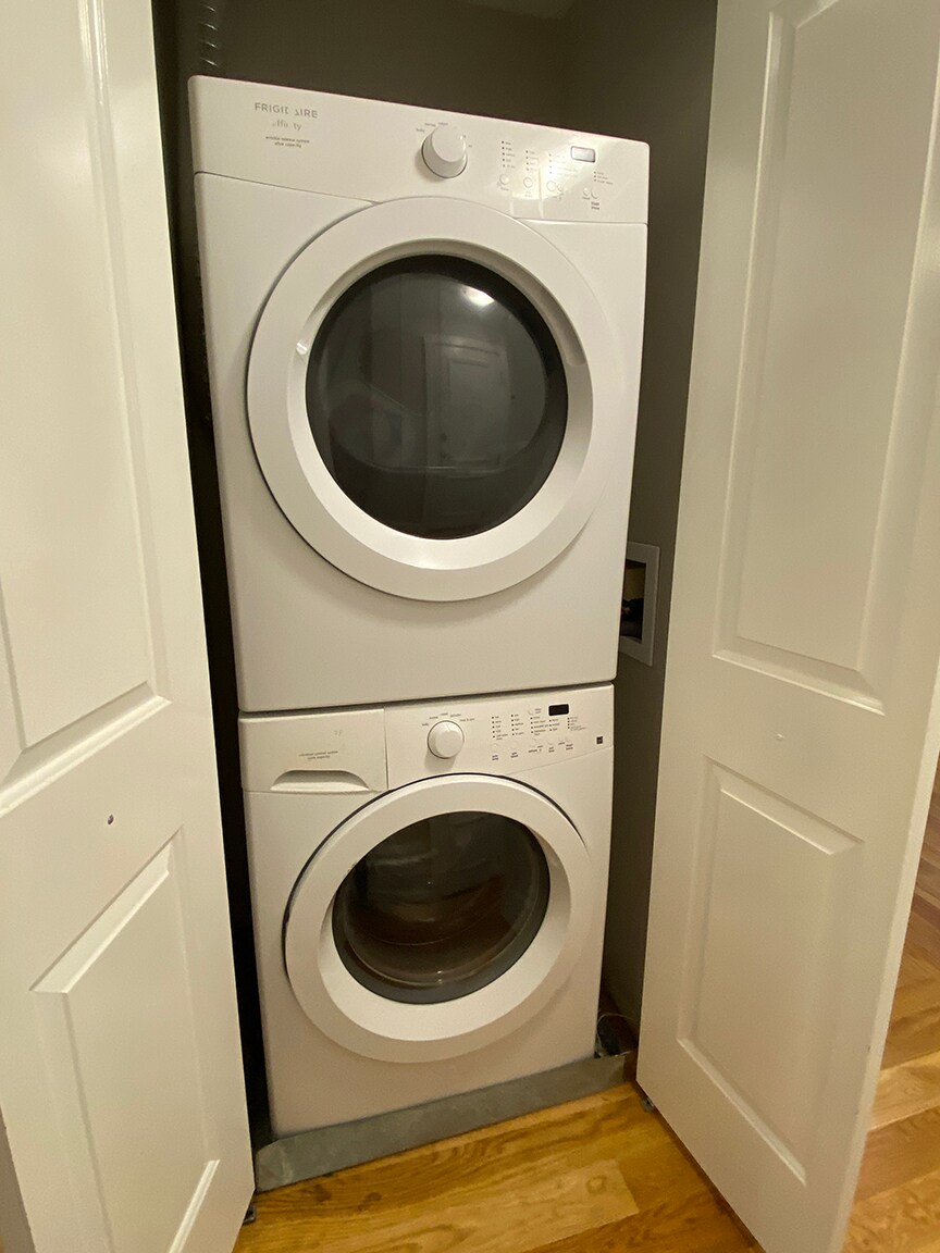 Building Photo - 58 Kent St