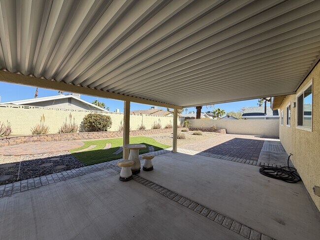 Building Photo - 6822 Endora Dr