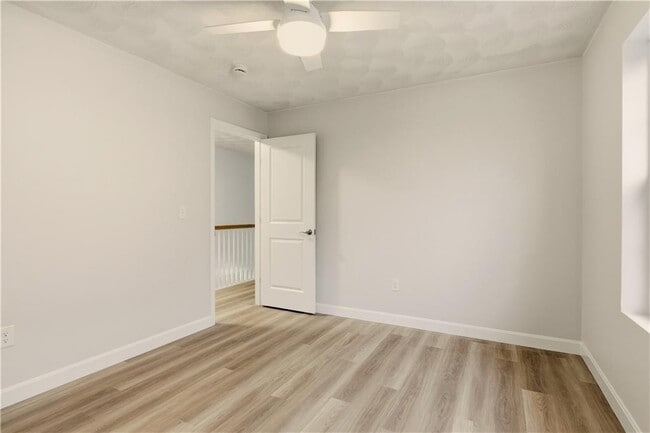 Building Photo - 47 Windsor Rd