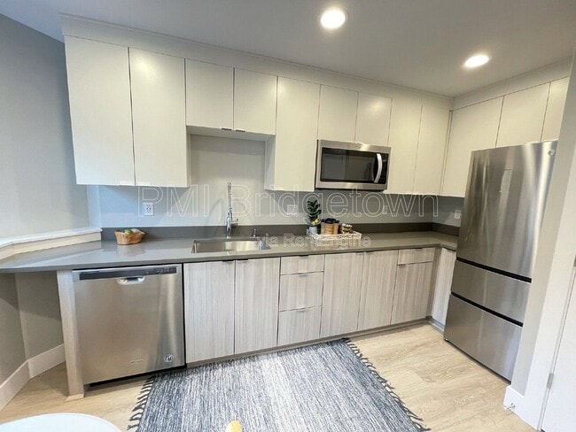 Building Photo - 5886 SE 46th Ave