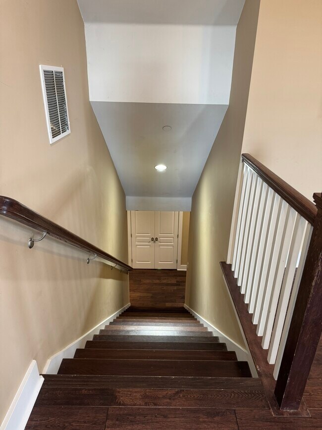 Building Photo - 9504 Purple Sage Rd