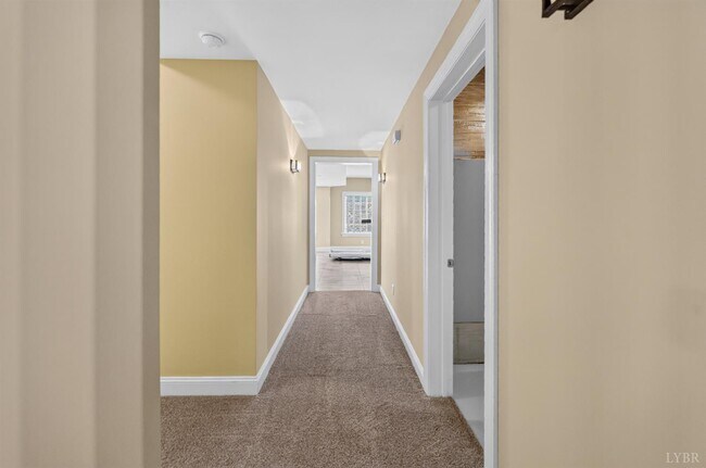 Building Photo - 237 Golf Course Trail