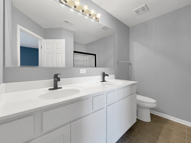 Building Photo - 3414 Cameron Dr