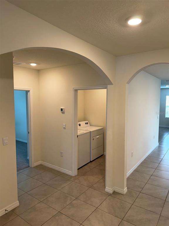 Building Photo - 52 Hickory Course Ln