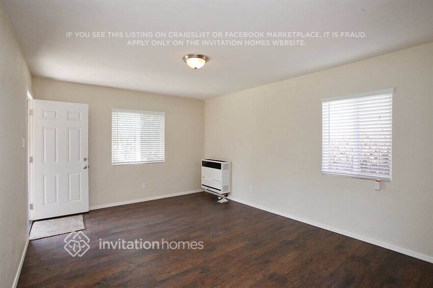 Building Photo - 311 E Cummings Ln