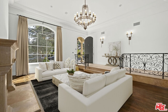 Building Photo - 353 20th St