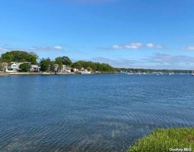 Building Photo - 69 Inwood Rd