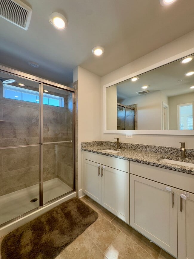 Building Photo - Charming 3 Bedroom/2 Bathroom/2 Half Bath Townhome in Windsor Mill, MD!