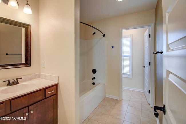 Building Photo - 262 Independence Blvd