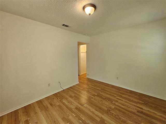 Building Photo - 10377 Country Club Dr