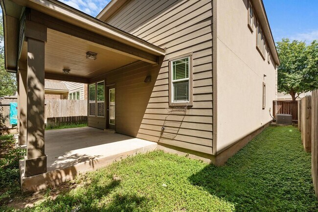 Building Photo - 404 Buttercup Creek Blvd