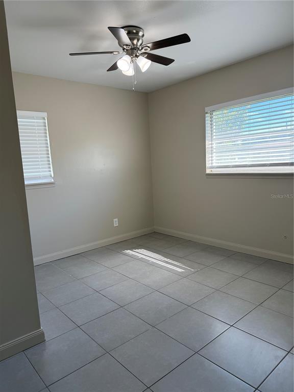 Building Photo - 3003 Venice Way