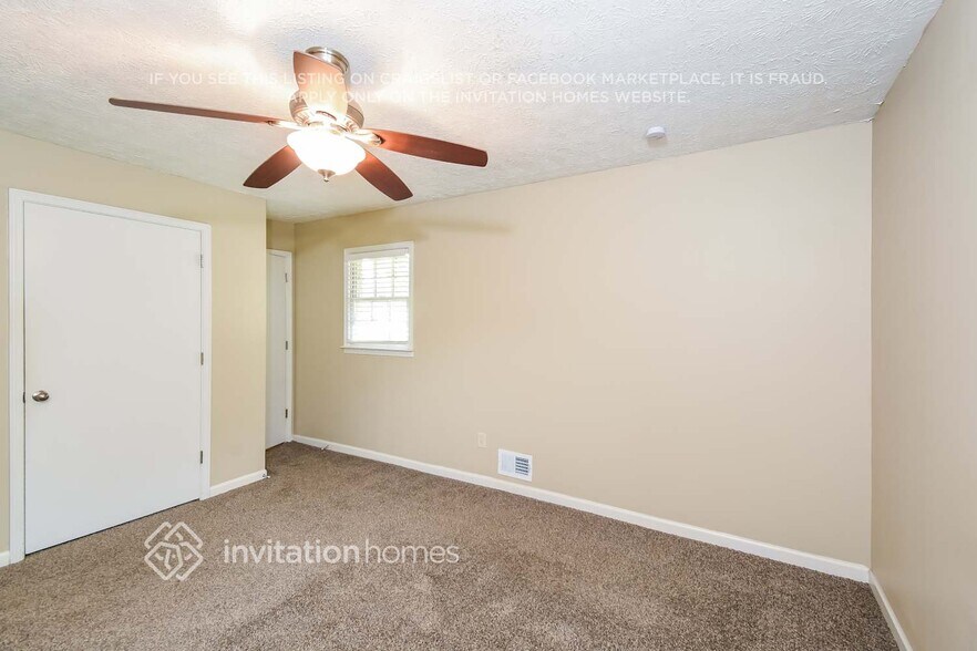 Building Photo - 404 Seneca Ct