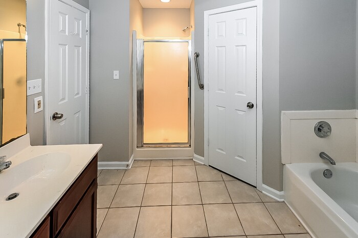 Building Photo - 13808 Wimbledon Loop