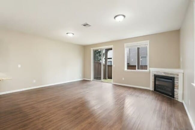 Building Photo - 2605 NE 131st Ct