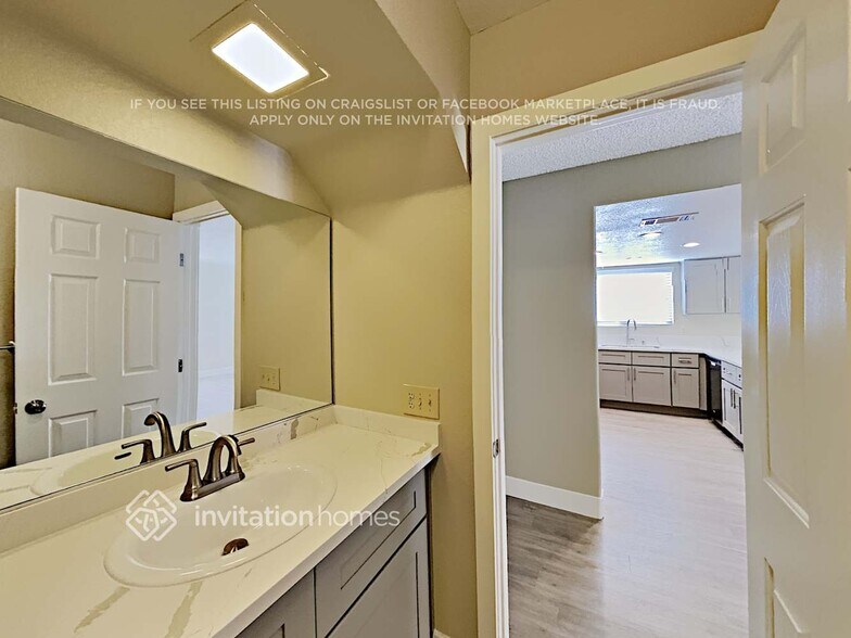Building Photo - 1401 Lucia Dr