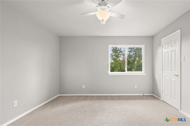 Building Photo - 5806 Chuckwagon Cir