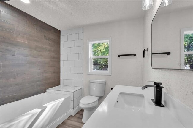 Building Photo - 3101 N 15th St