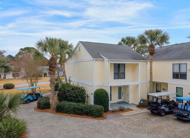 Building Photo - 735 Sandpiper Pl