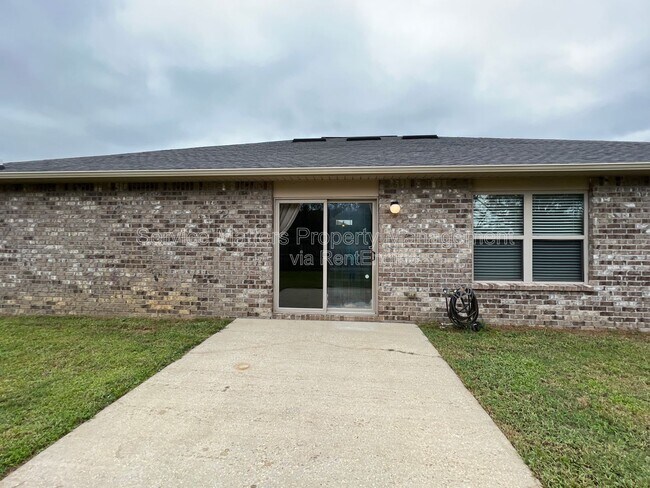 Building Photo - 6175 Chester Dr