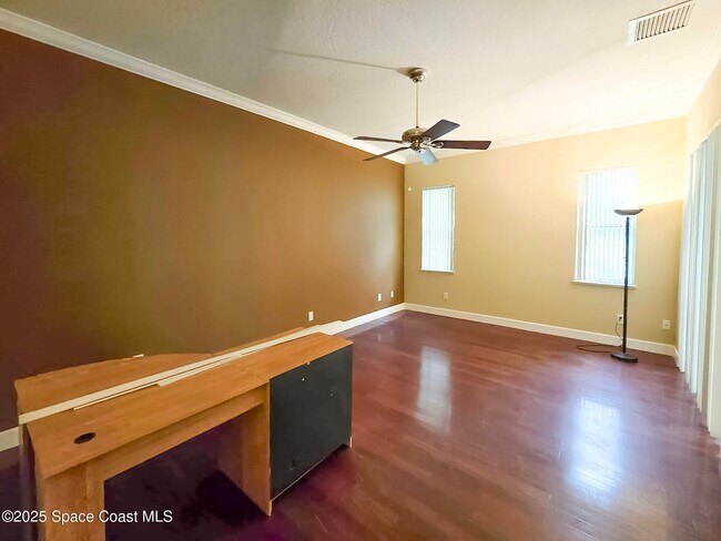 Building Photo - 949 SE Gardenbrook Ct