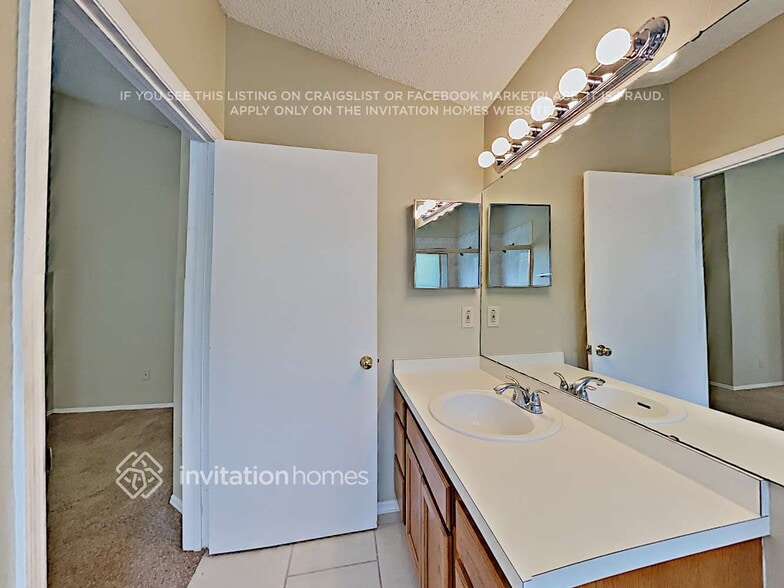 Building Photo - 4528 Bridgeton Ln