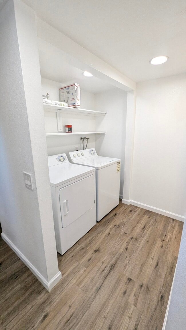 Building Photo - 2260 N Indian Canyon Dr