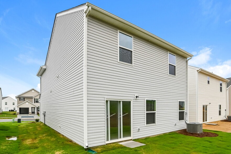 Building Photo - 8014 Moose Crk Dr
