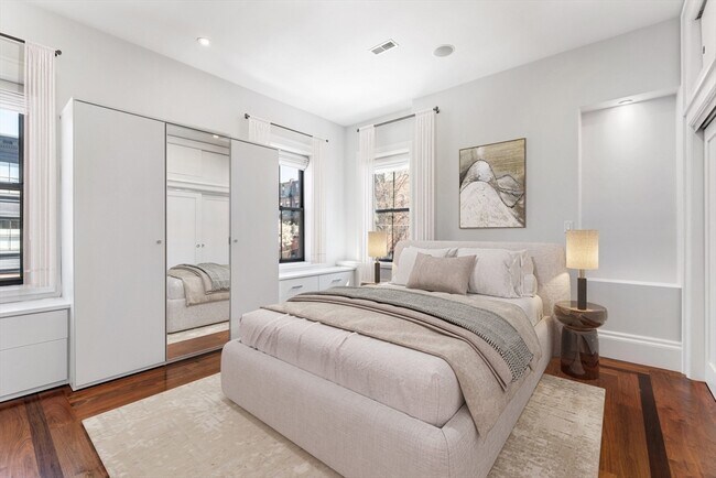 Building Photo - 32 Rutland St