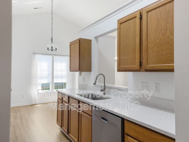 Building Photo - 147 Danzid Dr
