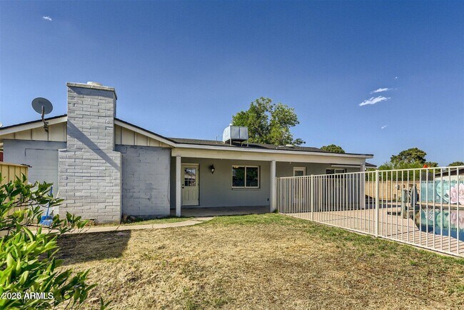 Building Photo - 1991 E Carson Dr