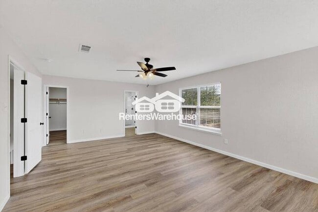 Building Photo - Haslet New Listing Completely Refreshed