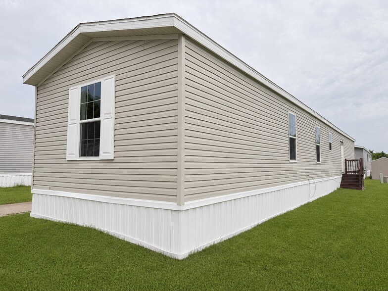 Building Photo - 71580 Penny Ct