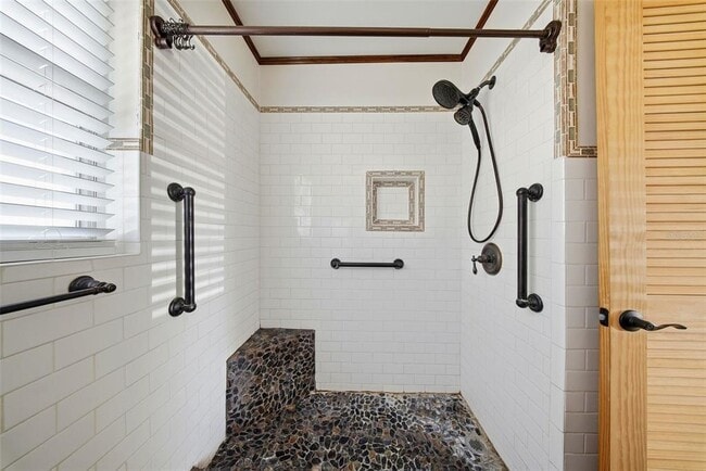 Building Photo - 11373 62nd Ave N