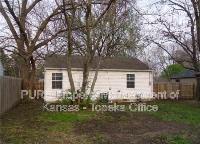 Building Photo - 2333 SW Moundview Dr