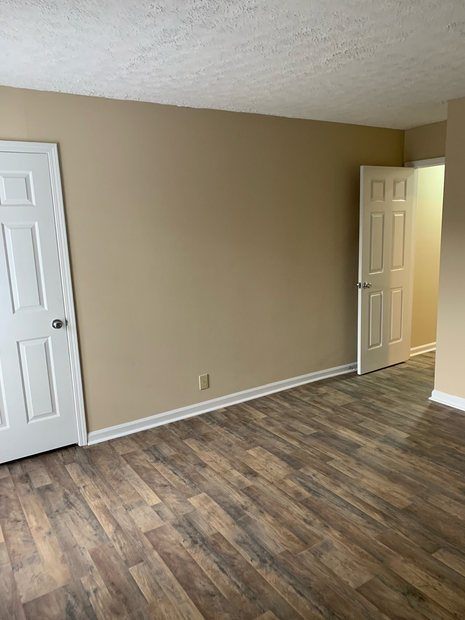 Building Photo - 3746 Chamberlain Ct