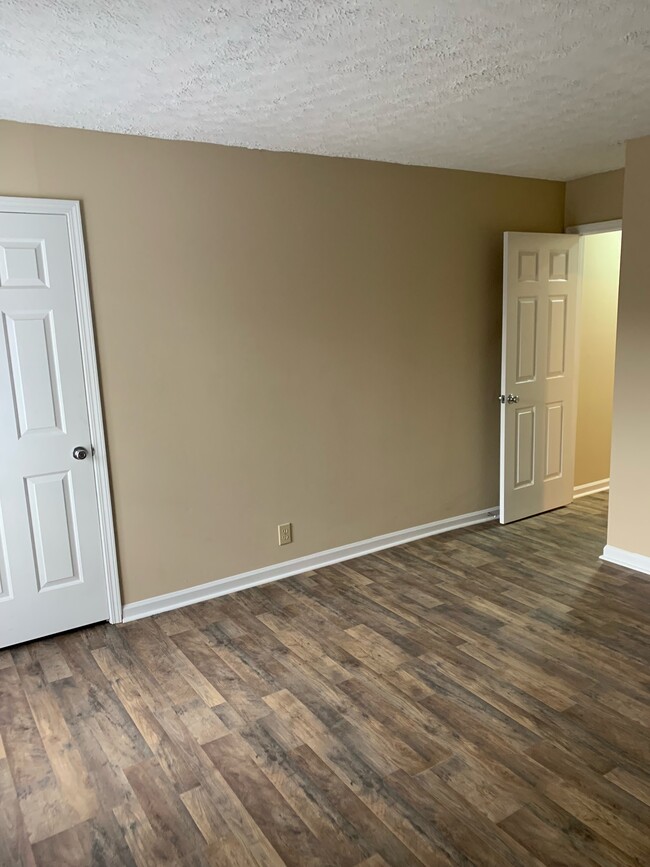 Building Photo - 3746 Chamberlain Ct