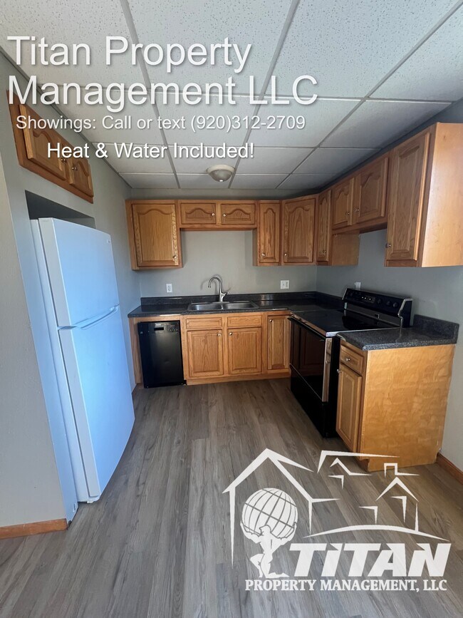 Building Photo - 400 Main St