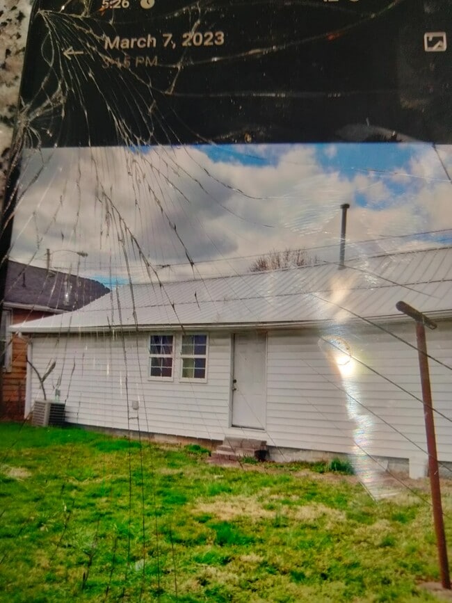 Primary Photo - 33 Ohio Ave