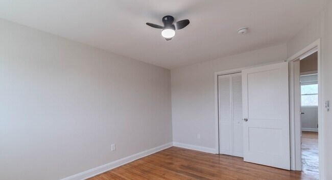 Building Photo - 3 Bedroom Home 21206