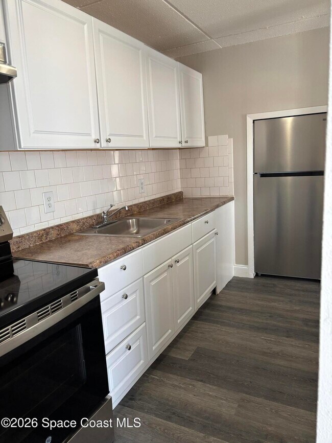 Building Photo - 321 Johnson Ave