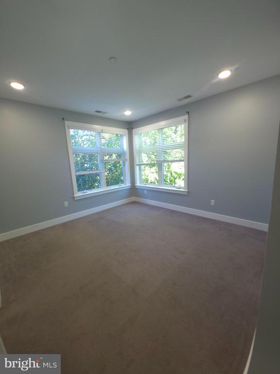 Building Photo - 3925 Haverford Ave